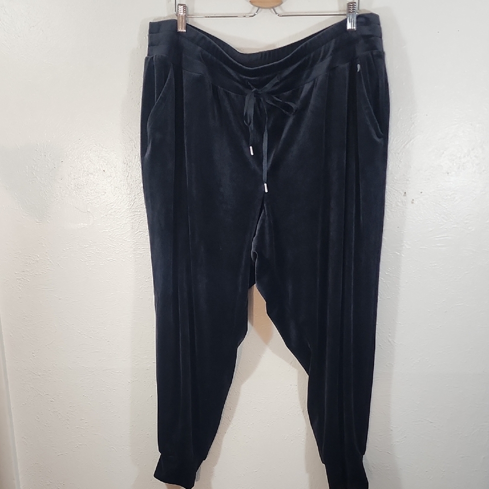Lane Soft Black Velour Jogger Plus Size Pants Size 22/24